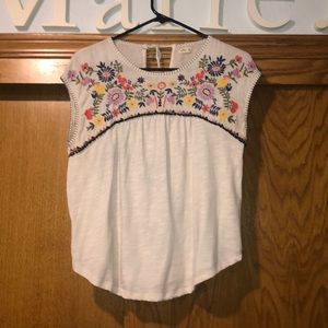White embroidered Hollister shirt
